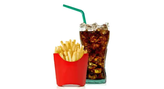 <div>Pommes og sodavand</div>